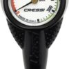 Cressi Mini SPG Rubber Housing μανόμετρο με λευκό καντράν έως 350 bar σε μαύρη ελαστική μπότα